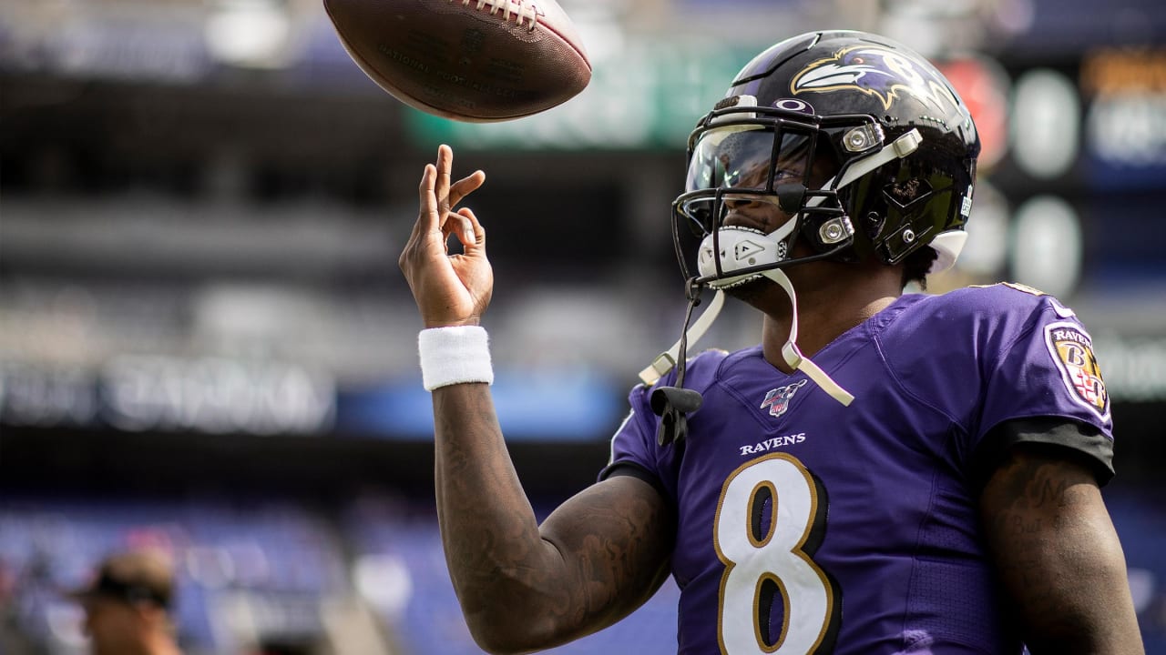 (Mise à jour) Baltimore Ravens QB Lamar Jackson révèle maladroitement qu'il est la star de la couverture de Madden 21