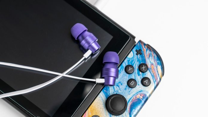 Les écouteurs A03 d'Astro Gaming sont conçus pour les appareils portables et mobiles
