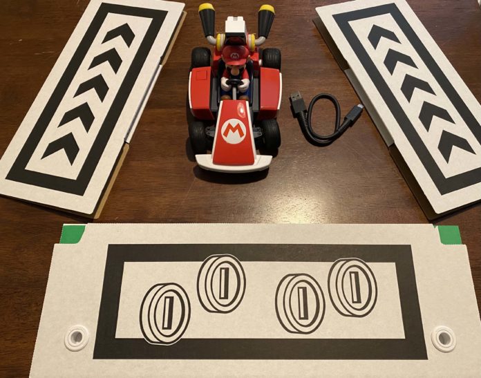 PSA: vous pouvez imprimer plus de flèches à ajouter gratuitement à votre piste Mario Kart Live
