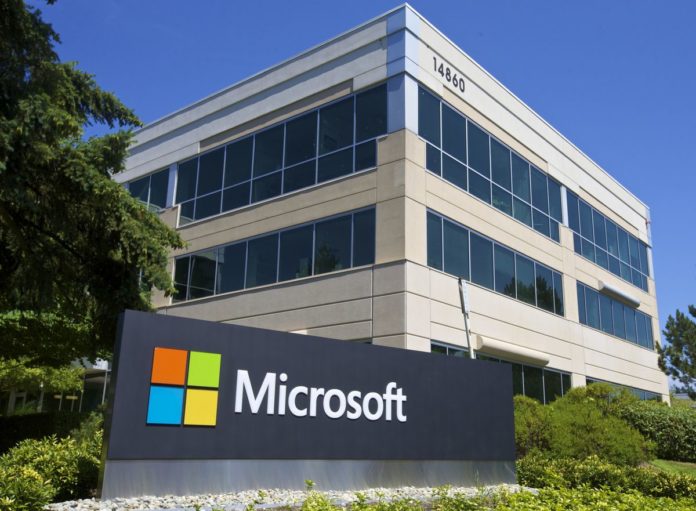 Microsoft a soudainement licencié des centaines d'employés
