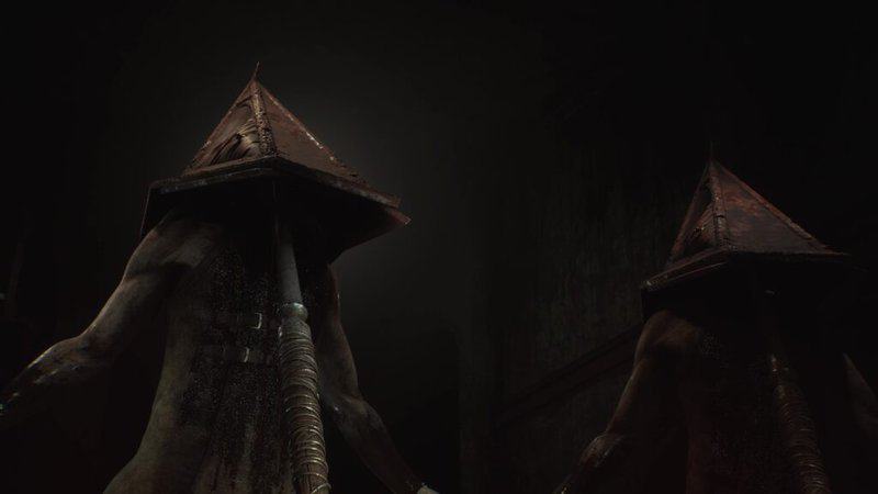 Silent Hill 2 refait des têtes à double pyramide